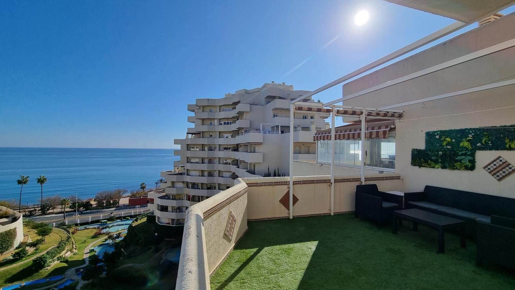 Benalbeach. Espectacular Terraza, Vistas Al Mar. Benalmádena Esterno foto